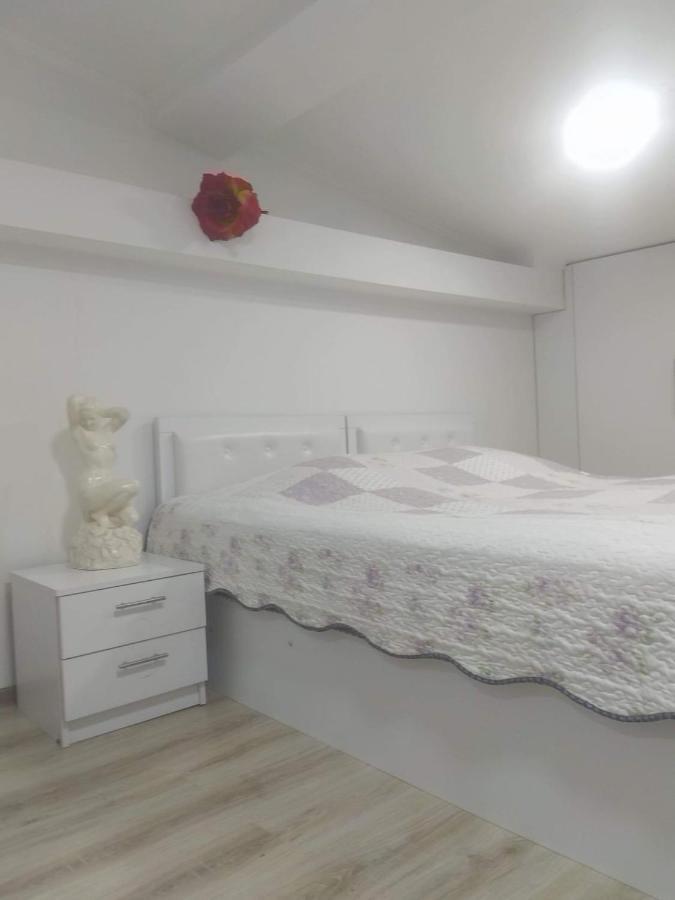 4 Chocolate Apartments In Old Tbilisi ภายนอก รูปภาพ